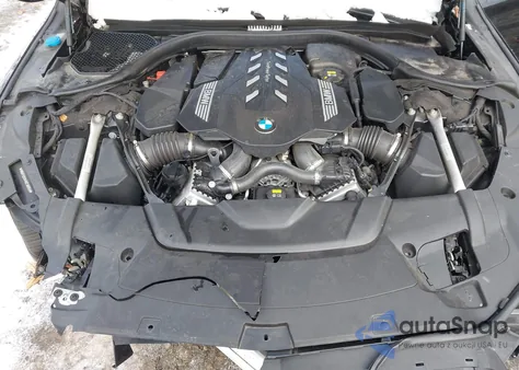 2021 BMW 750I xDrive z USA, uszkodzony, nr VIN WBA7U2C04MCF88659